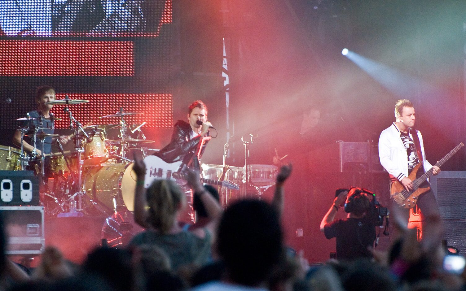 Épico concierto de Muse, con impresionantes efectos visuales y una fusión de rock y elementos electrónicos